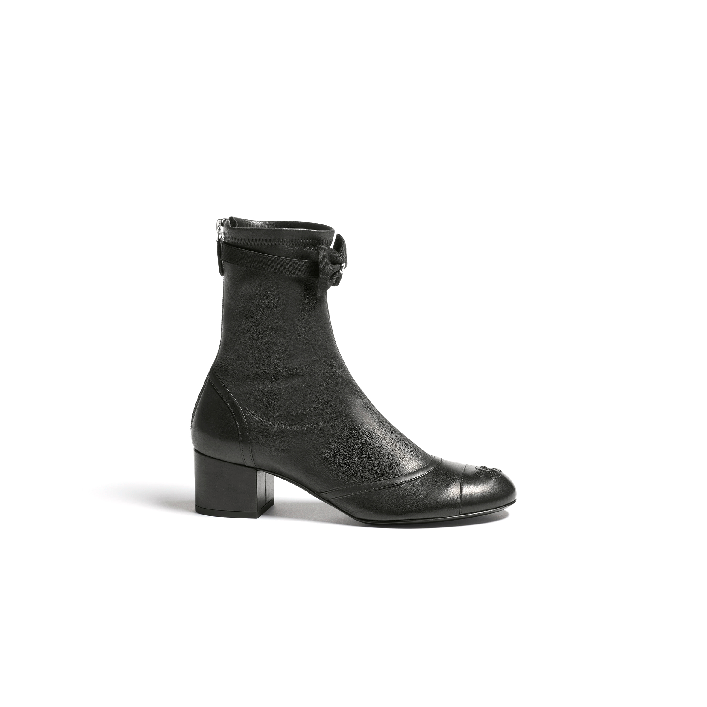 Ch**el short boots g46755